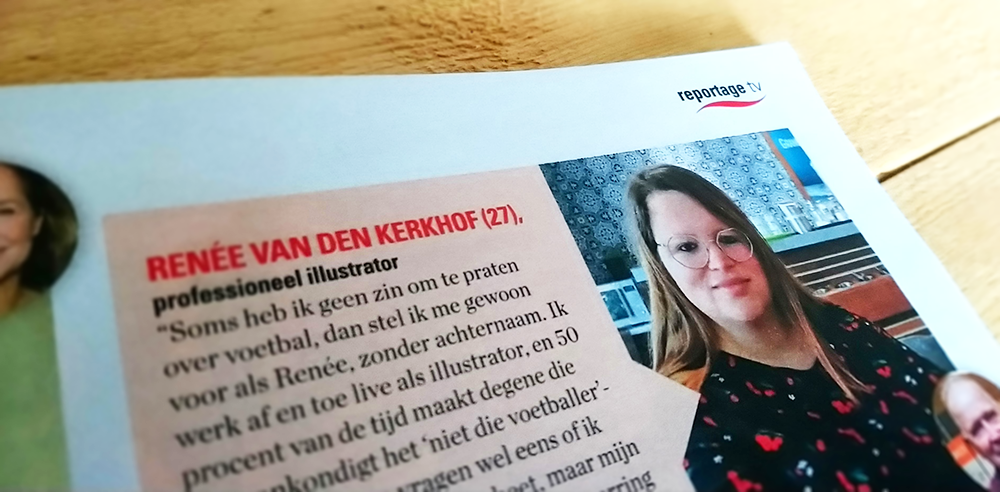 Foto van mini-interview in tijdschrift. Foto ernaast, Renée in zwarte jurk met kersjes. Over hoe Renée van den Kerkhof lijkt op René van de Kerkhof, de naam van de oud-voetballer.
